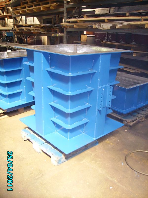 Moule Acier béton pour fabrication candélabre par béton-process